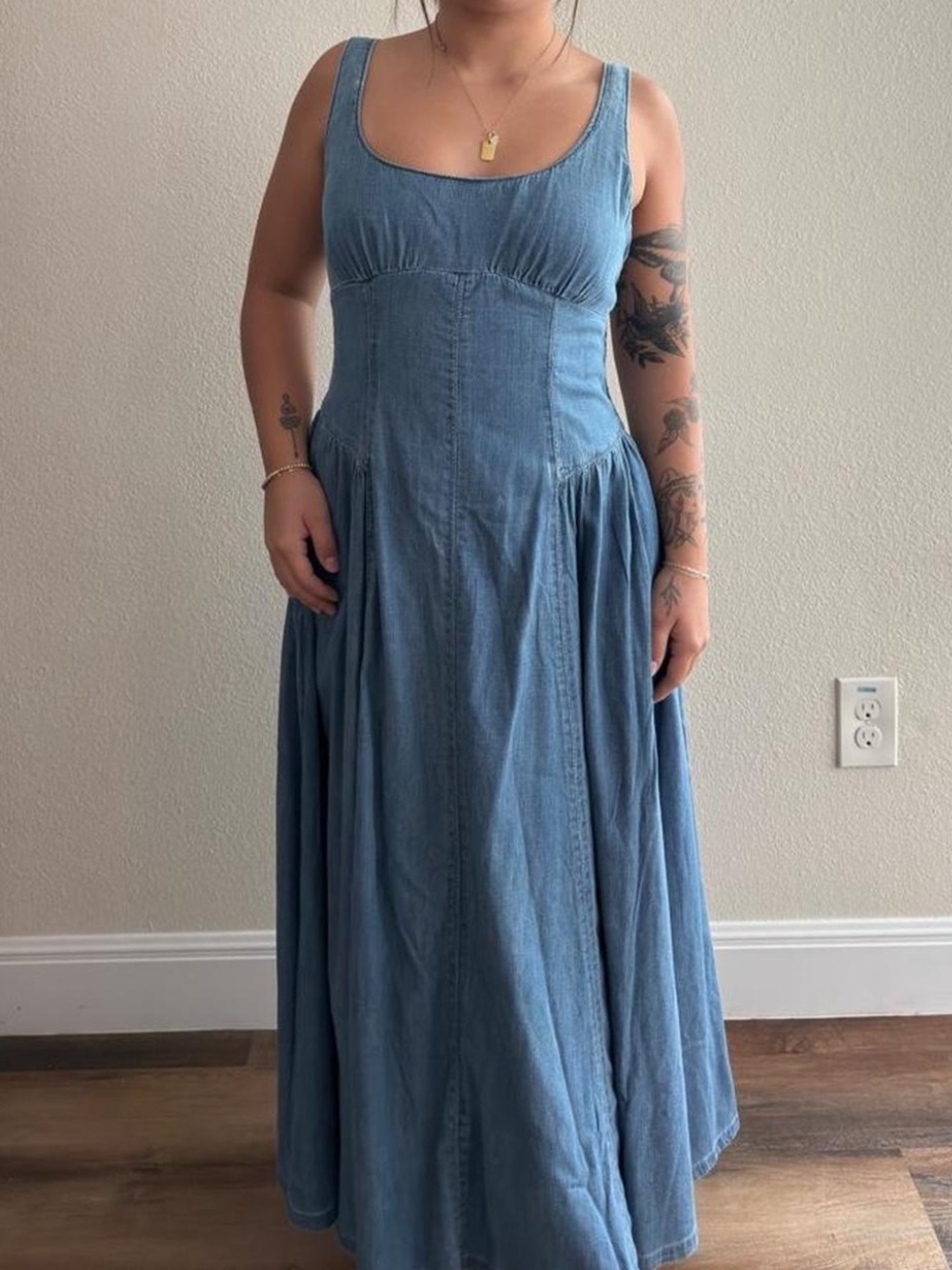 Abercrombie & Fitch Bra-Free Dylan Chambray Midi Dress